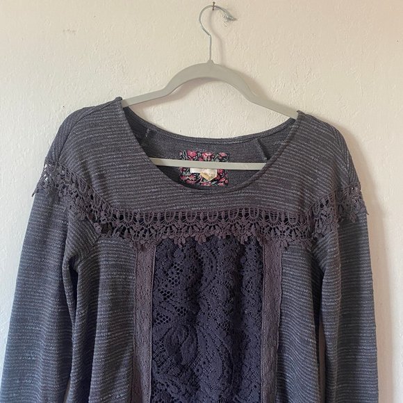 Anthropologie Meadow Rue Womens Blouse Ruffle Size S Gray Crochet Stripe Top - Picture 2 of 11